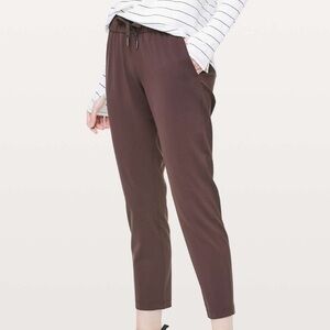 Lululemon Brown On the Fly Pants Size 2 NWOT